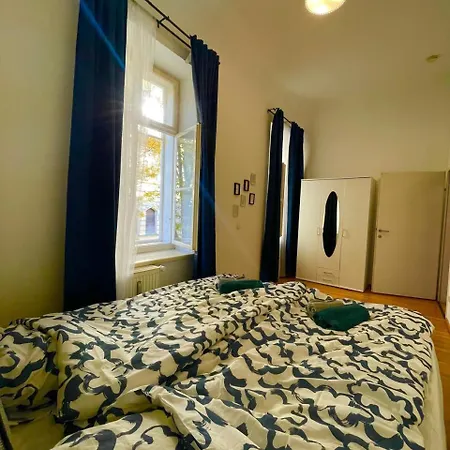 Perfect Location! Large In Klagenfurt Center Apartament